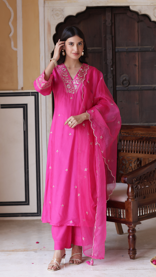 AKSHA Embroidered Chanderi Viscose Kurta Set
